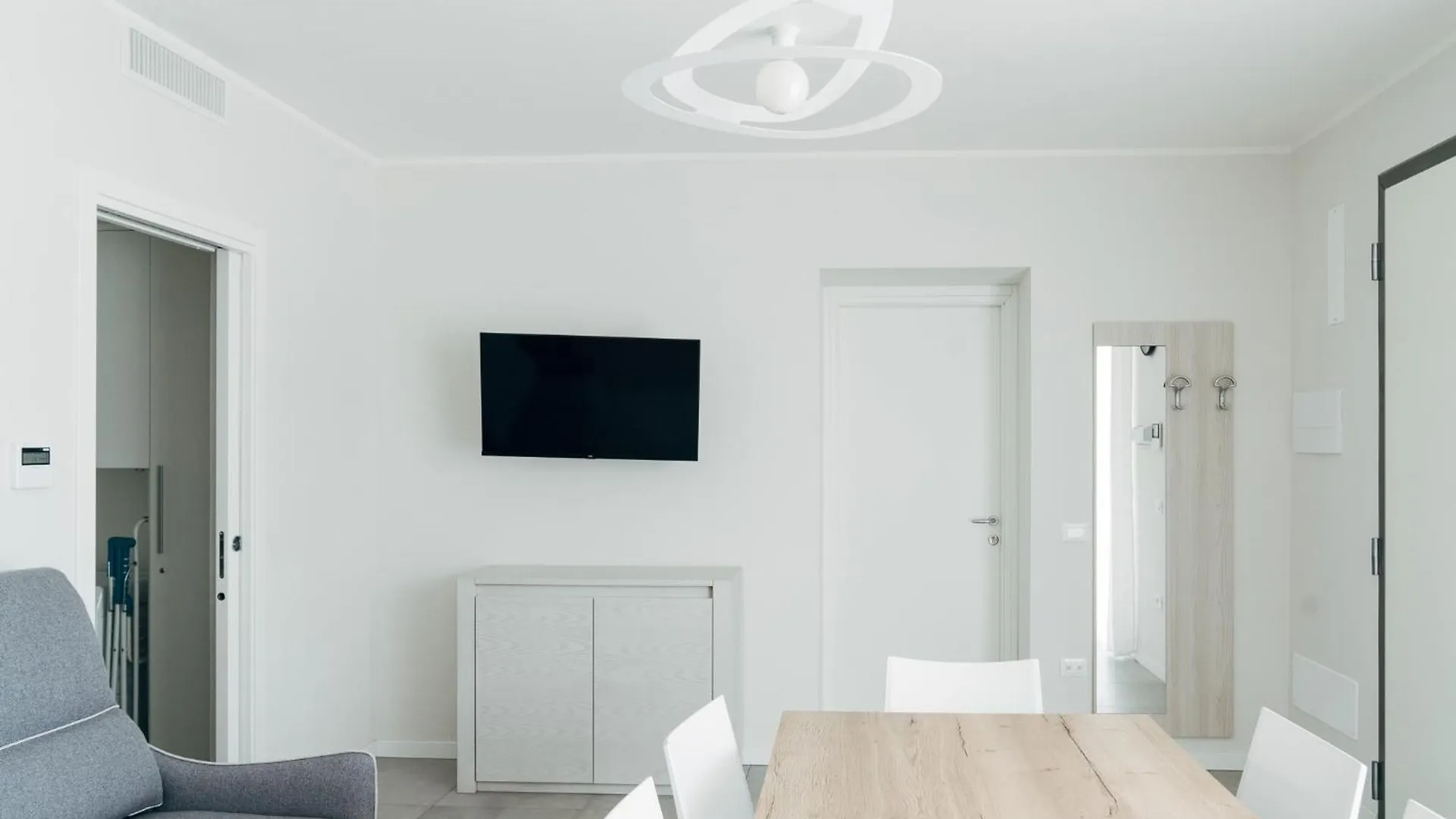 The Prince - Luxury Apartments With Pool Peschiera del Garda