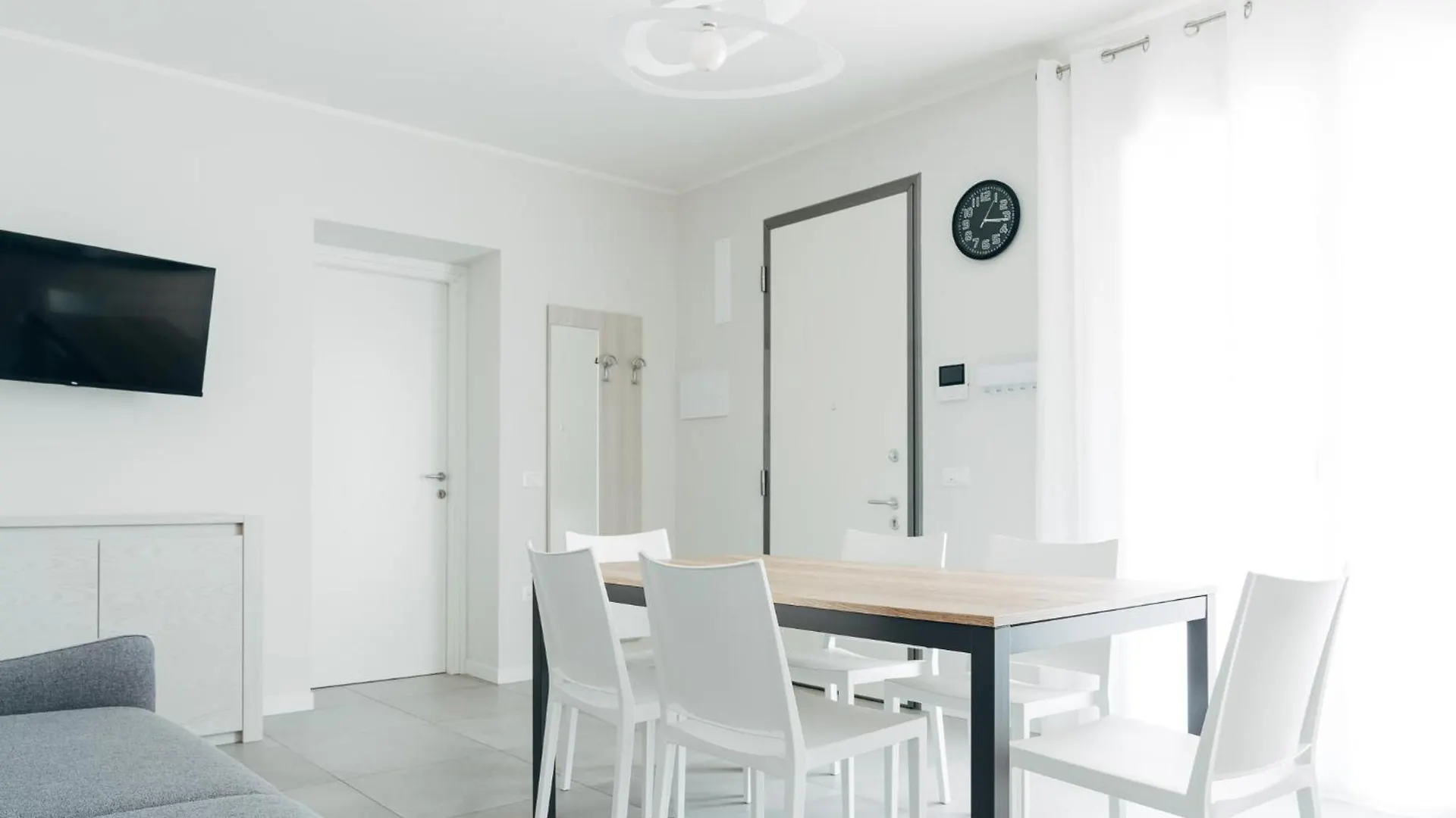 The Prince - Luxury Apartments With Pool Peschiera del Garda 0*,