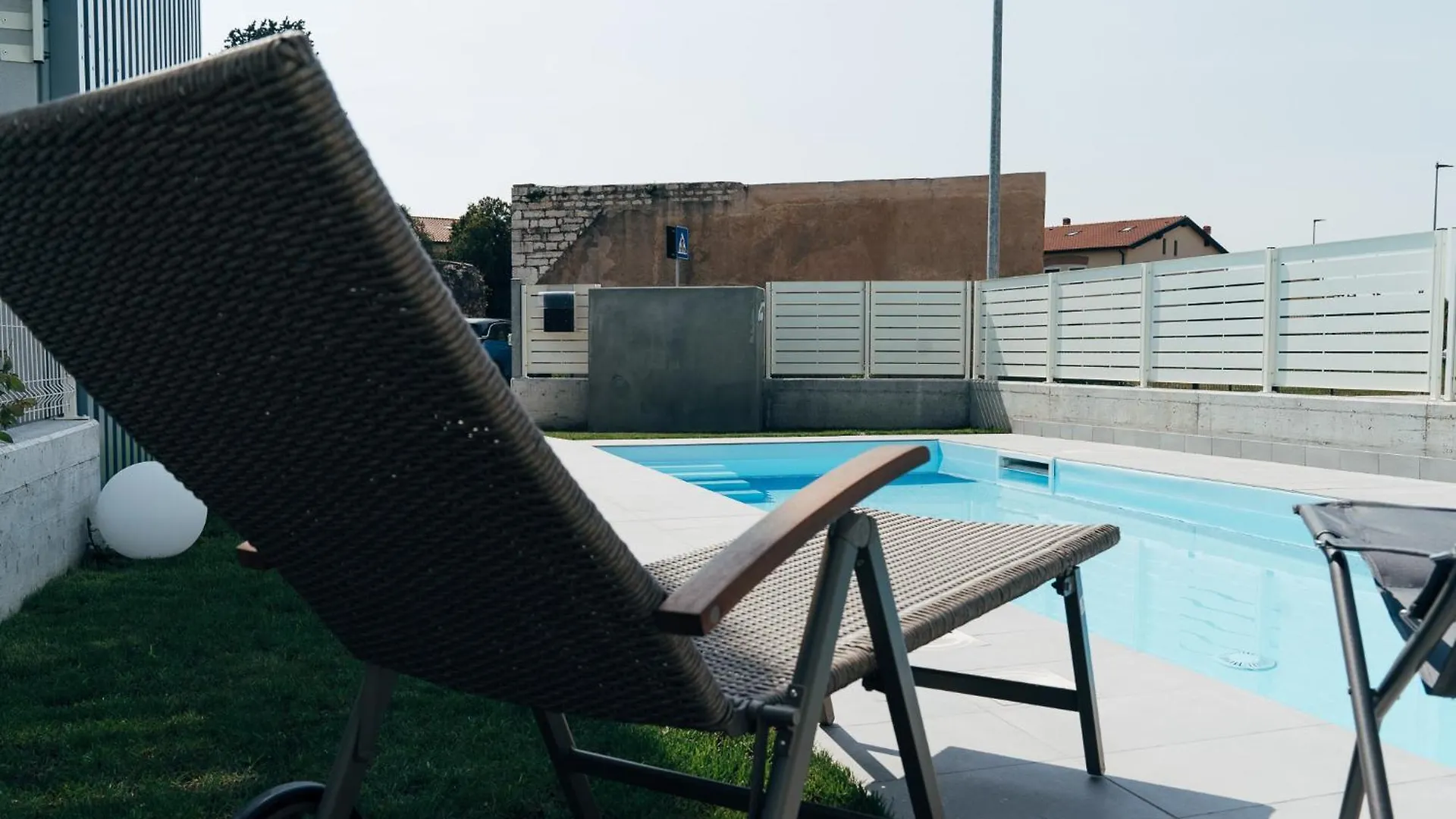 The Prince - Luxury Apartments With Pool Peschiera del Garda 0*,  Italia